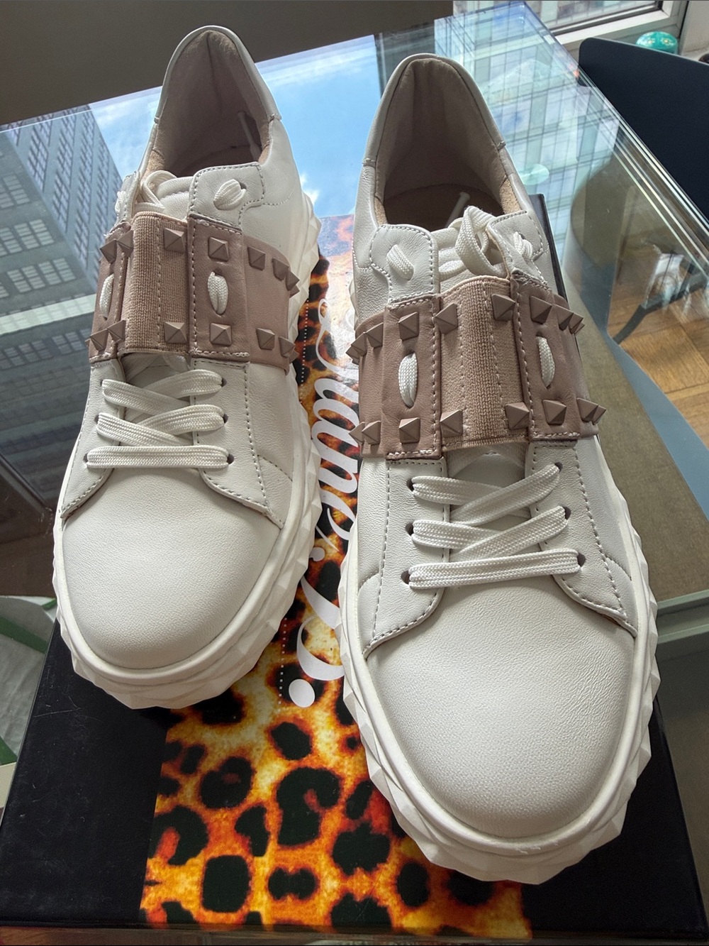 NWT Diane B. White Leather Low Top Sneaker w/Blush Elastic Strap & Pyramid Studs